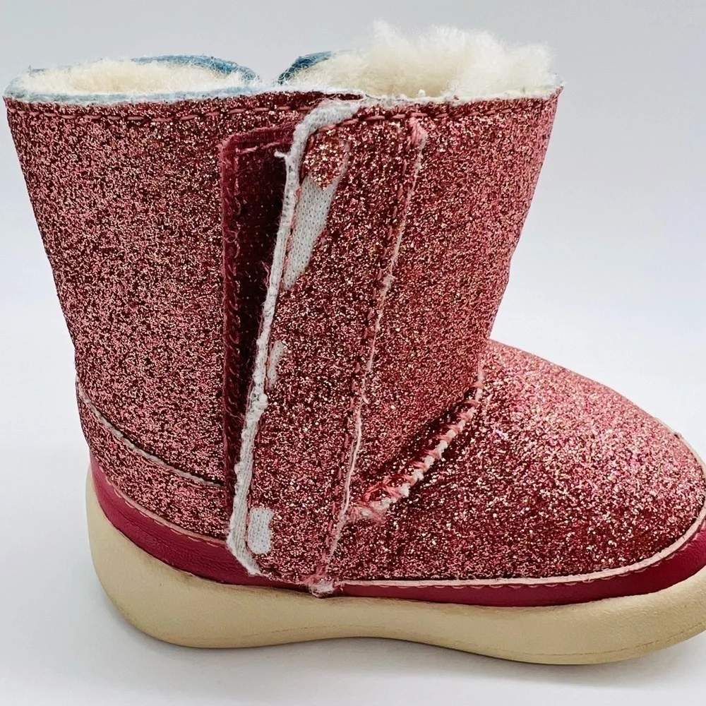 UGG PINK SPARKLY BABY GIRL BOOTS SIZE 2/3